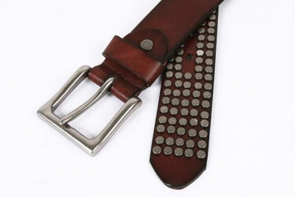 Ceinture en cuir à cinq rangées de rivets et boucle ardillon – Image 9